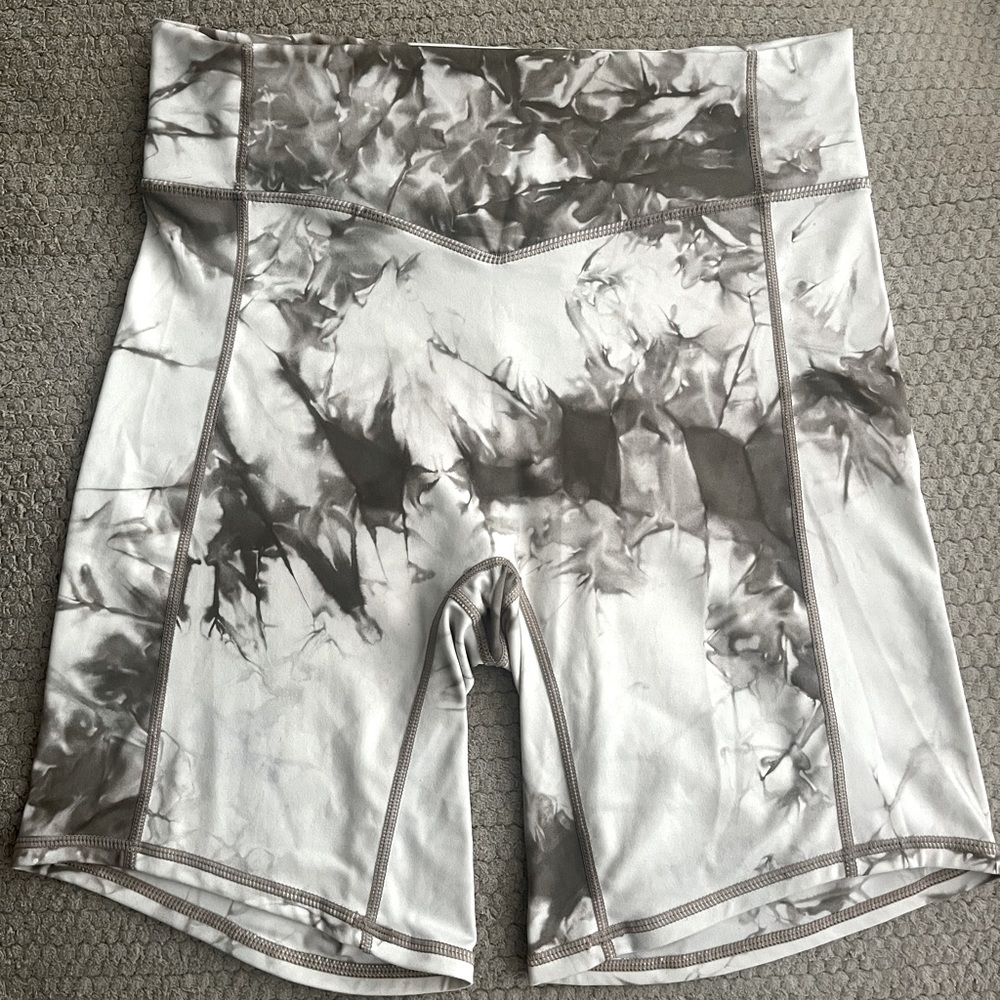 Balance Athletica Rider Bike Shorts Tie Dye Sea Salt Womens L
